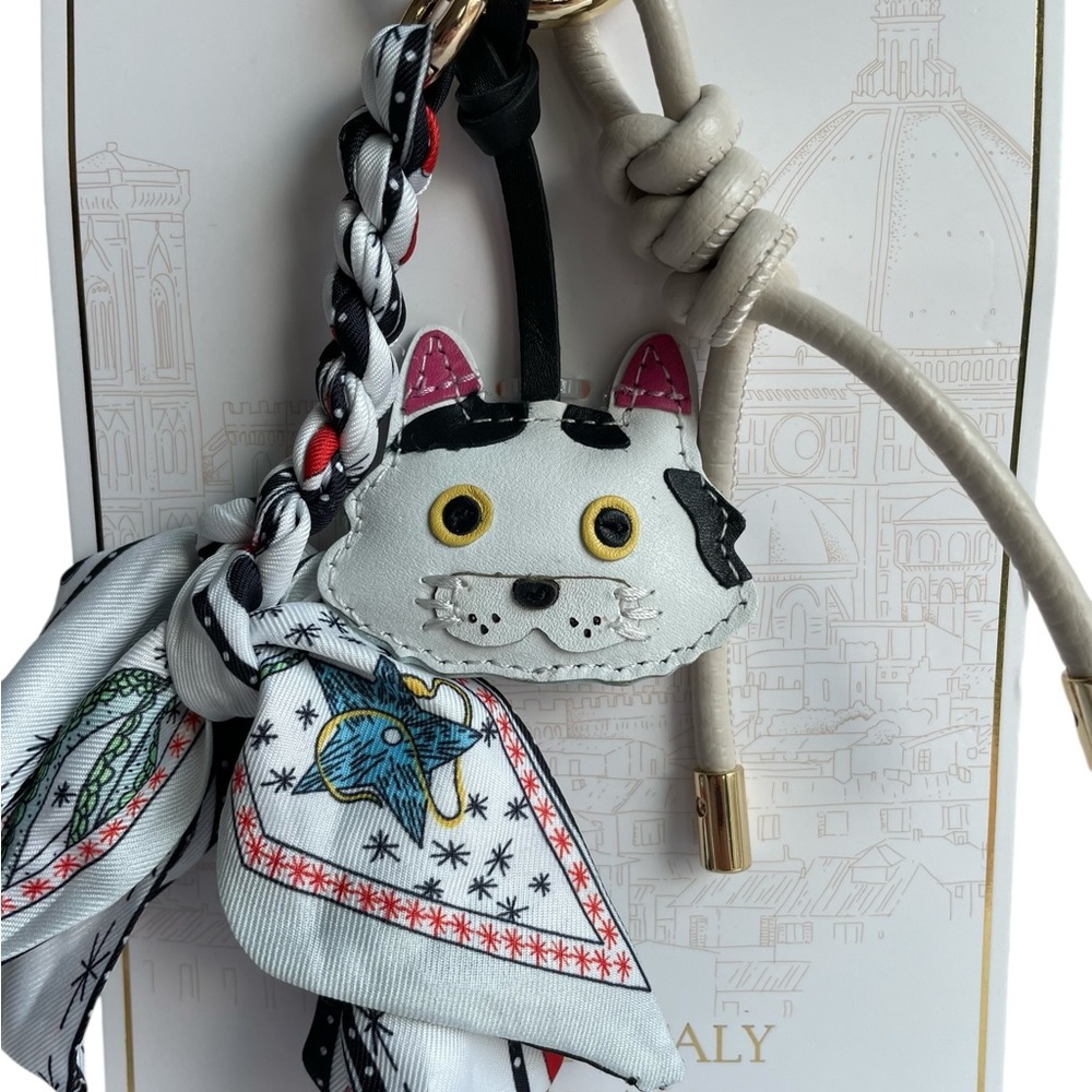 LA VIA Italy Cat Scarf Keychain Bag Charm Accessory - Picture 2 of 2